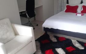 Ruros Guest House